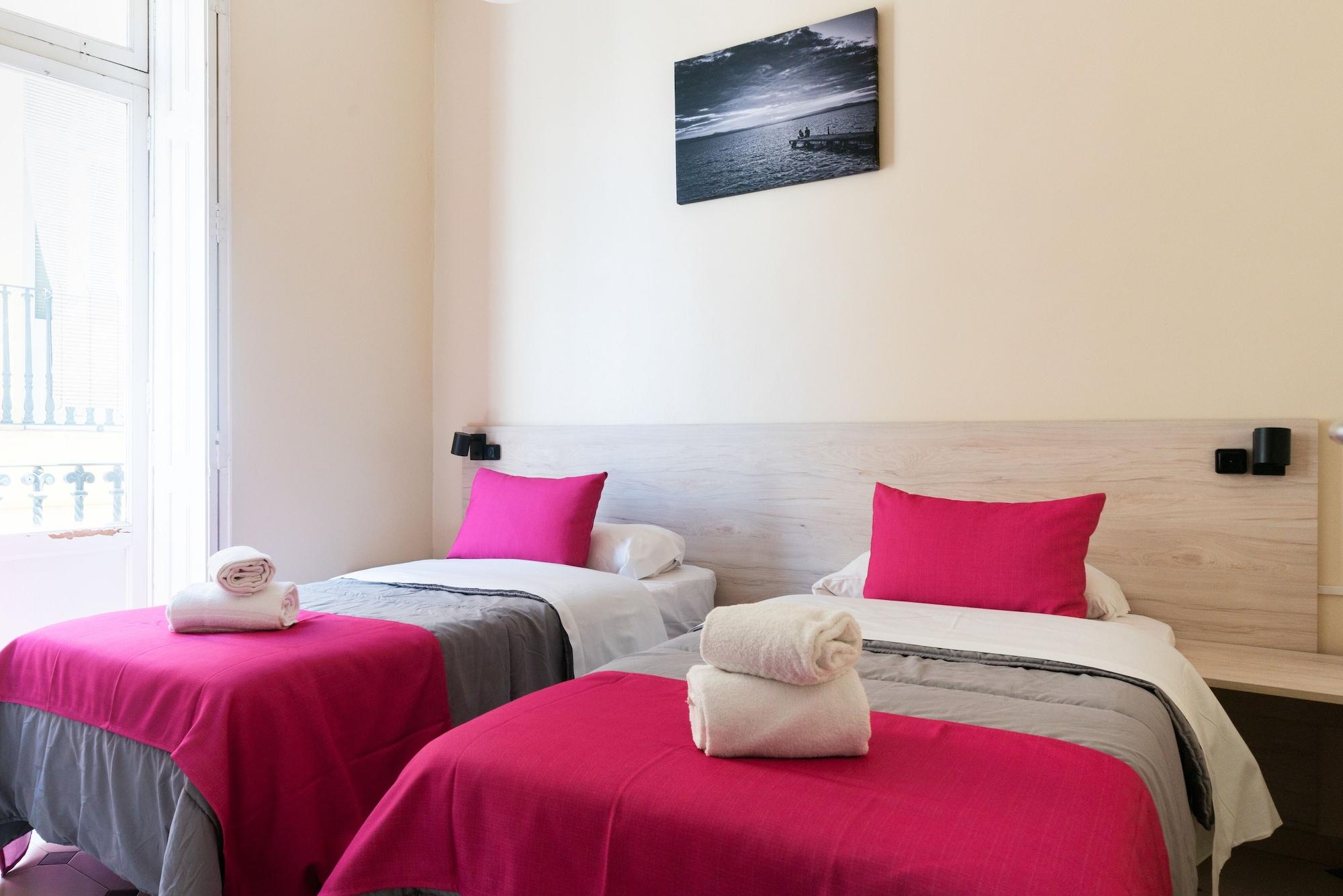 Red Nest Hostel Valencia Eksteriør billede