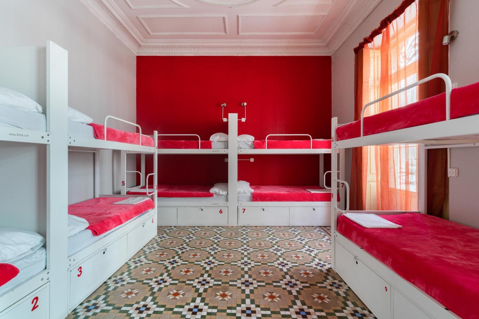 Red Nest Hostel Valencia Eksteriør billede
