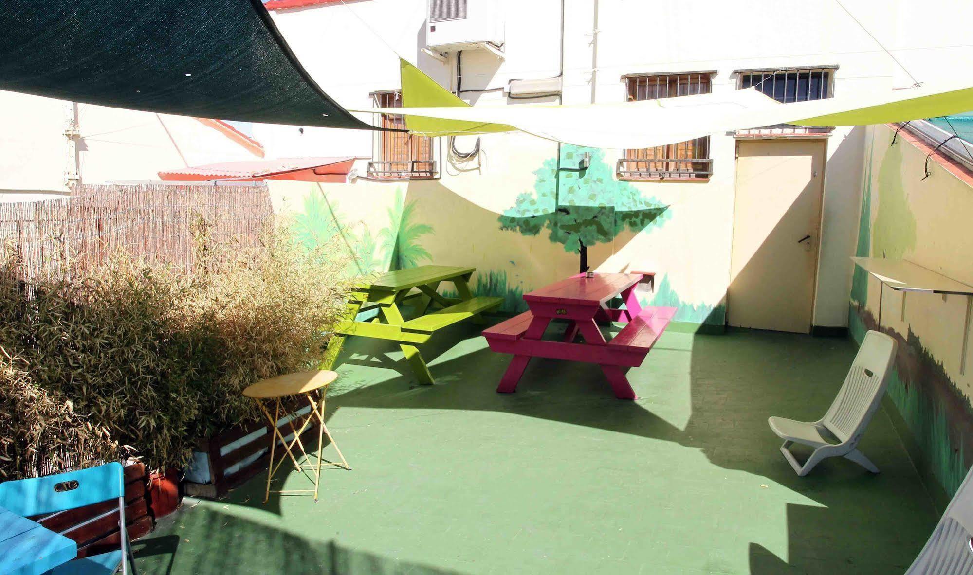 Red Nest Hostel Valencia Eksteriør billede