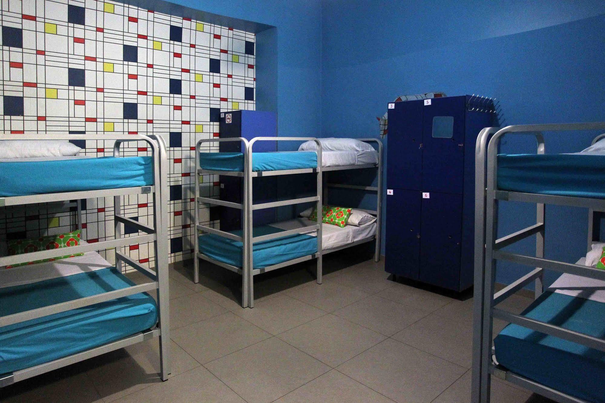 Red Nest Hostel Valencia Eksteriør billede