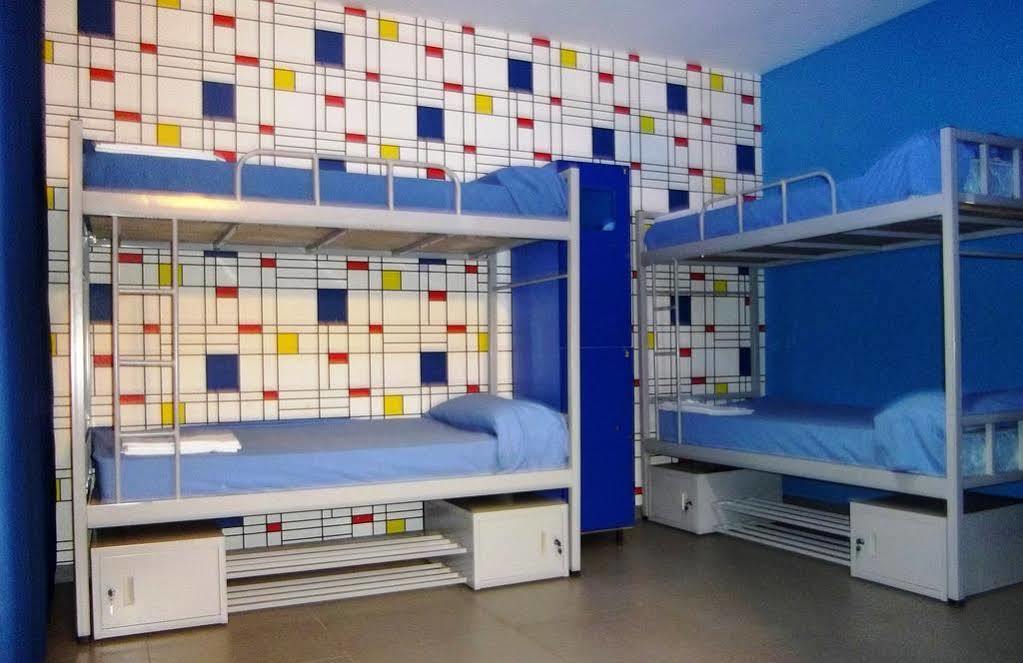 Red Nest Hostel Valencia Eksteriør billede